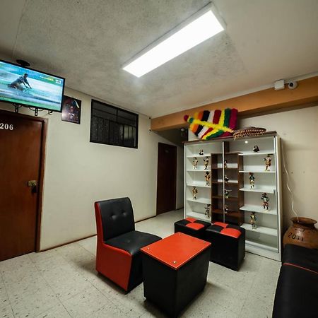 Hostal Tarapaca Hotel Huánuco Exterior foto